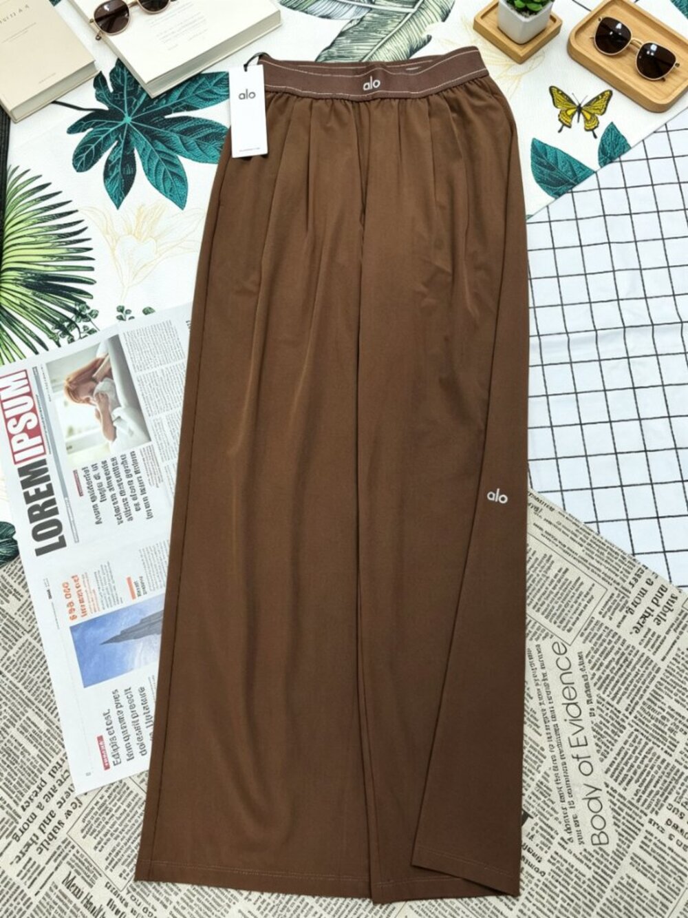NWT🦔ALO Yoga Espresso Wide Leg Suit Up Pants 30" Inseam - Picture 2 of 6